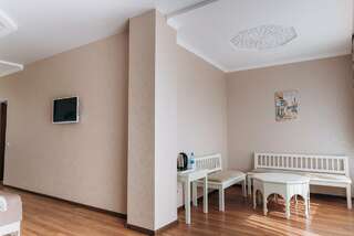 Гостевой дом Алие Бахчисарай Люкс с видом на горы-10