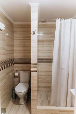 Гостевой дом Алие Бахчисарай Люкс с видом на горы-11