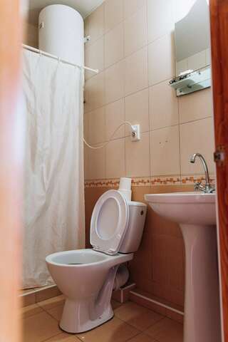 Гостевой дом Алие Бахчисарай Бюджетный двухместный номер с 2 отдельными кроватями-2