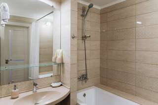 Гостевой дом Алие Бахчисарай Двухместный номер с 1 кроватью и видом на горы-11